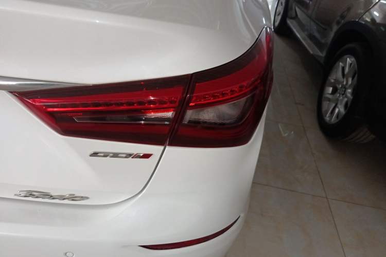 Used Changan Eado 2019 High-Energy Edition 1.6L GDI Manual Pioneer Model China VI Standard
