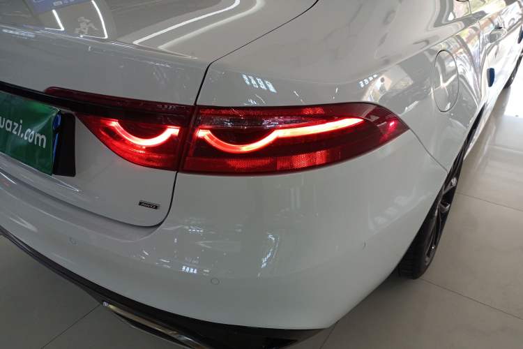 Used Jaguar XFL 2021 XFL 2.0T P250 All-Wheel-Drive Shimmering Black Sport Edition
