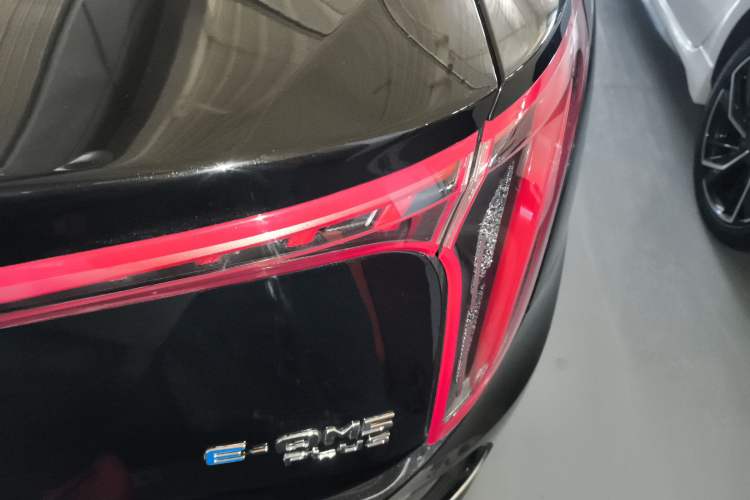 Used Hongqi E-QM5 2024 610 km PLUS
