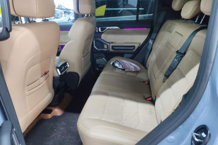 Used JETOUR Traveler 2023 2.0T All-Wheel Drive CrossPRO+
