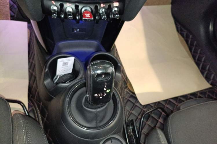 Used MINI MINI 2018 1.5T COOPER Classic Edition