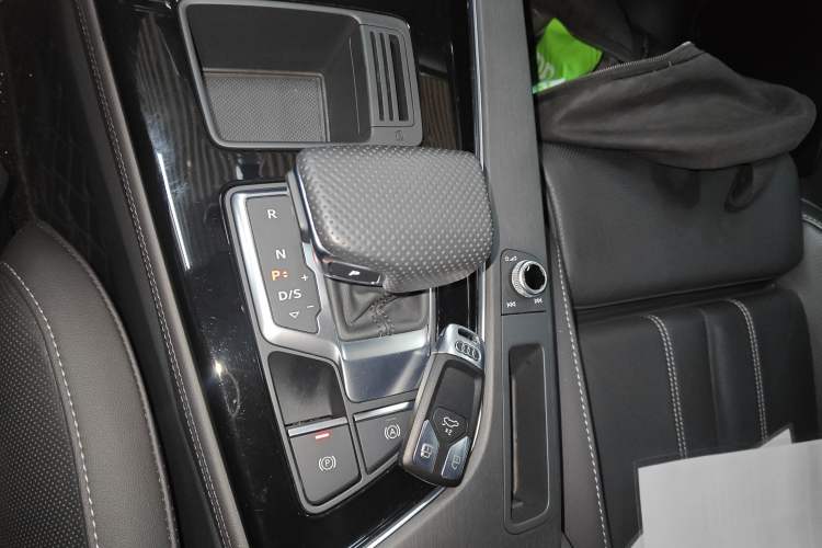 Used Audi A4L 2024 40 TFSI Luxury Dynamic Edition