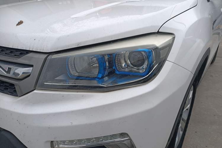 Used Changan CS75 2017 Shangkui Edition 1.5T Manual Fengxiang Model
