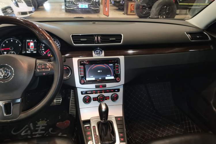 Used Volkswagen Magotan 2015 Revised 1.8TSI Prestige Version
