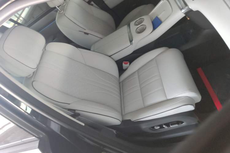 Used XPeng X9 2026 Model—Range-Extended Version 1602 Ultra