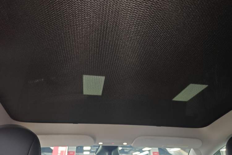 Used Tesla Model Y 2021 Long-Range All-Wheel-Drive Version 3D7