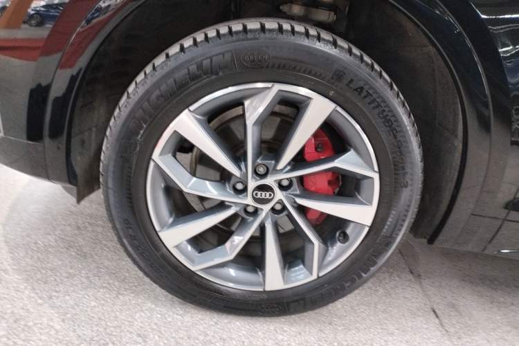 Used Audi Q5L 2023 40T Luxury Dynamic Model