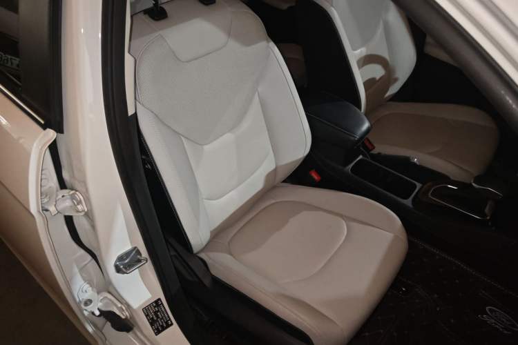 Used Ford Escort 2021 1.5L Automatic Diamond Edition
