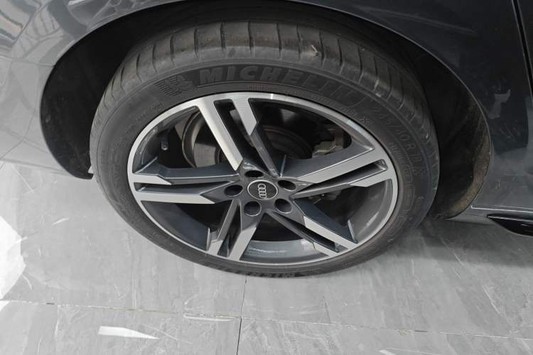 Used Audi A4L 2022 40 TFSI Luxury Dynamic Model
