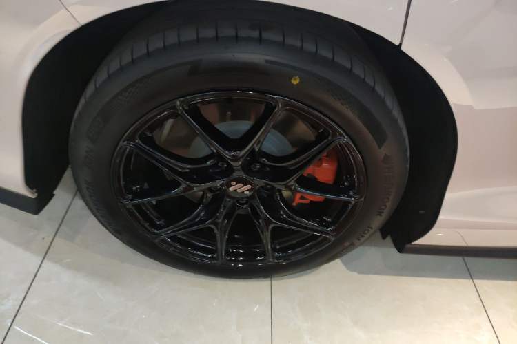 Used  L6 2025 Ultra Model
