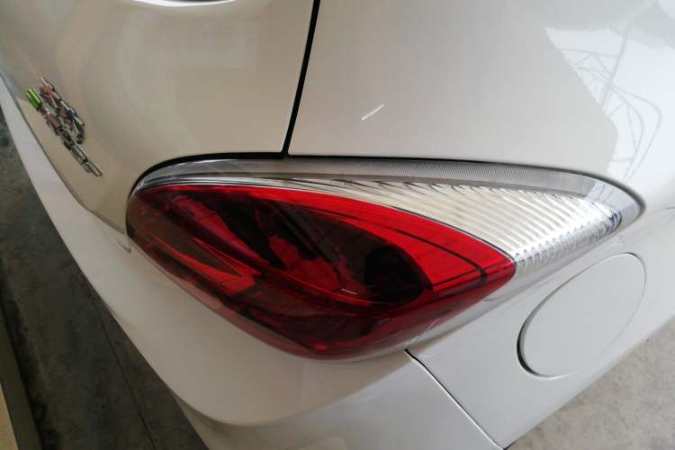 Used Oshan Benni E-Star 2022 Qingxin Edition Colorful Model Lithium Iron Phosphate
