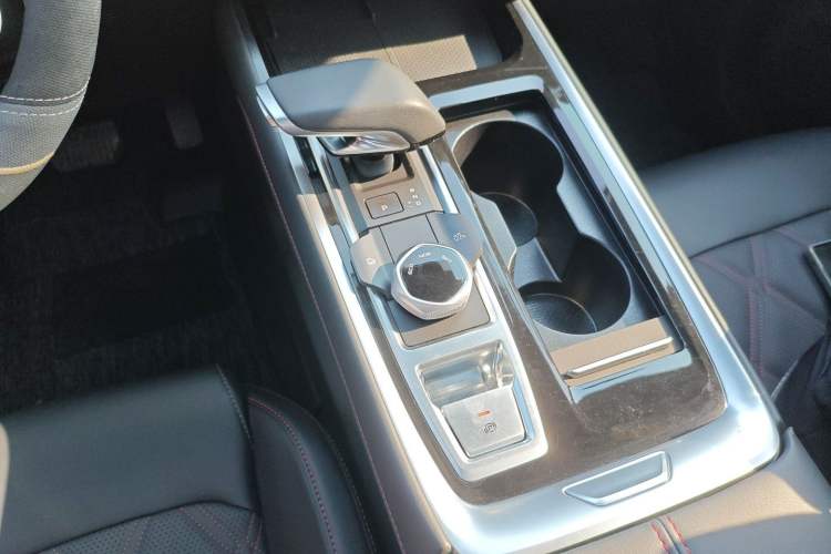 Used Changan CS55PLUS 2024 3rd Generation 1.5T DCT Prestige Model
