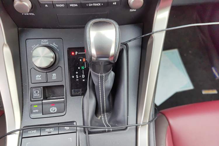 Used Lexus NX 2018 300h Front-Wheel-Drive FENGSHANG Version China V Emission Standard