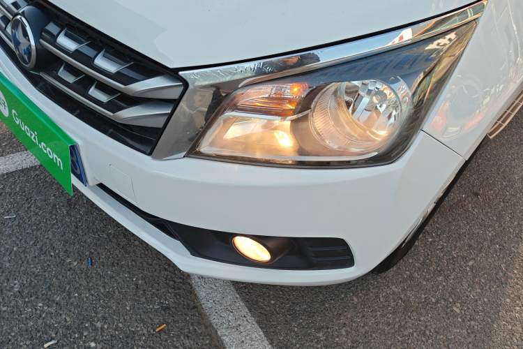 Used Venucia T70 2016 2.0L CVT Smart Choice Edition
