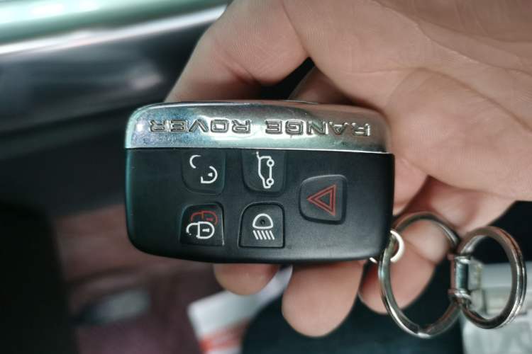 Used Land Rover Range Rover Sport 2017 3.0 SC V6 SE
