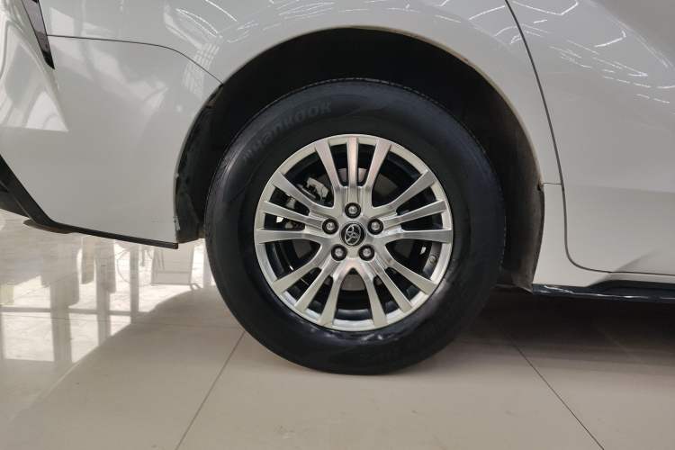 Used Toyota Sienna 2021 2.5L Hybrid Premium Edition
