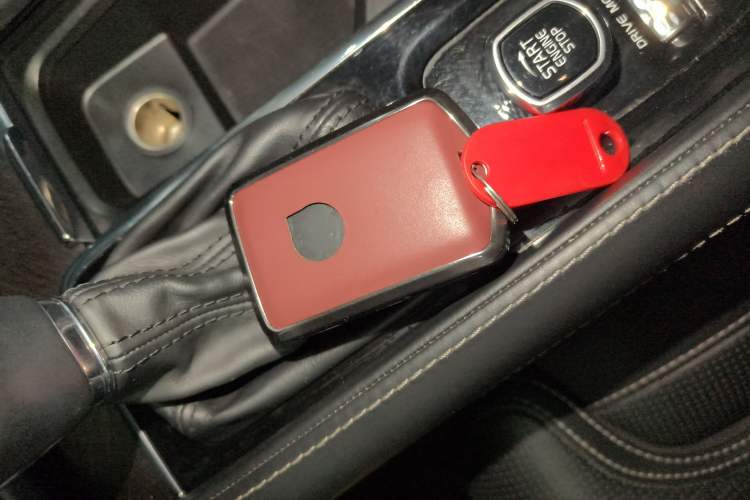 Used Volvo V90 2017 Cross Country T5 AWD Prestige Edition
