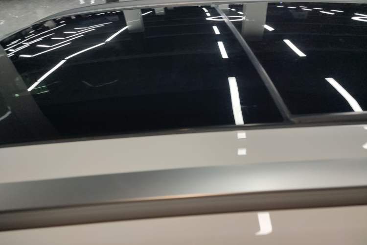 Used  L7 2025 EM-i 115km Exploration Edition
