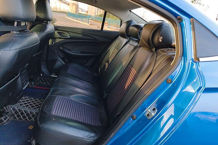 Used Roewe i5 2019 1.5L Automatic 4G Connected Langhao Edition
