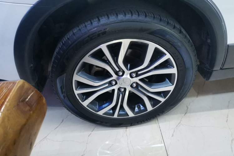 Used Mitsubishi Outlander 2018 2.4L 4x4 Luxury Edition 7-Seater
