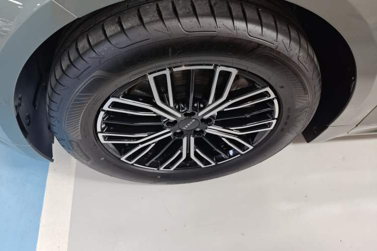 Used Zeekr 001 2024 WE Edition 100 kWh Rear-Drive
