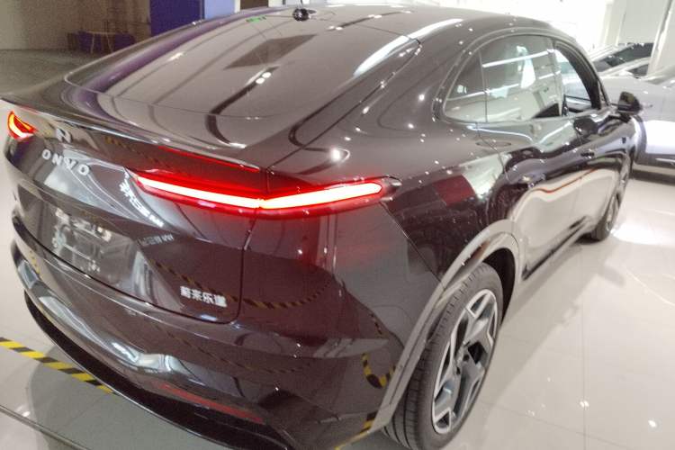 Used ONVO L60 2024 60 kWh Rear-Drive Version