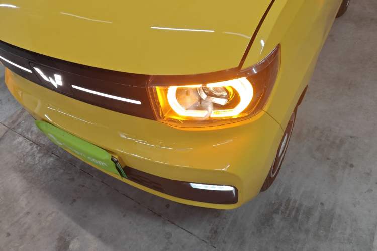 Used Wuling Hongguang MINIEV 2022 Macaron Premium Model – Lithium Iron Phosphate