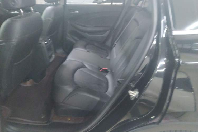 Used Buick Envision 2019 20T Two-Wheel Drive Elite Version China VI Standard
