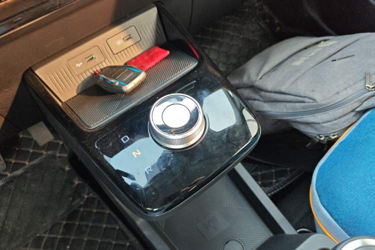 Used Geometry E Firefly 2024 301km Flowing Light
