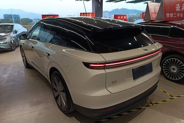 Used Li Auto Li Auto i6 2025 Model Two-Wheel-Drive Standard Type
