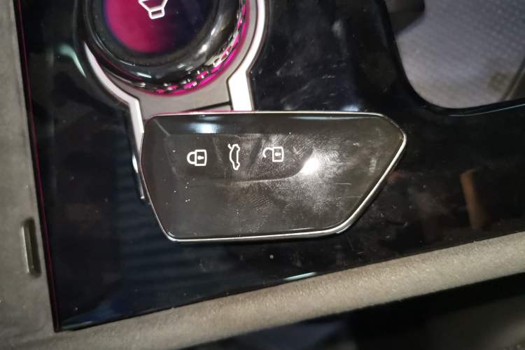 Used Volkswagen Tiguan L 2024 PRO 380TSI Four-Wheel Drive R-Line Prestige Edition
