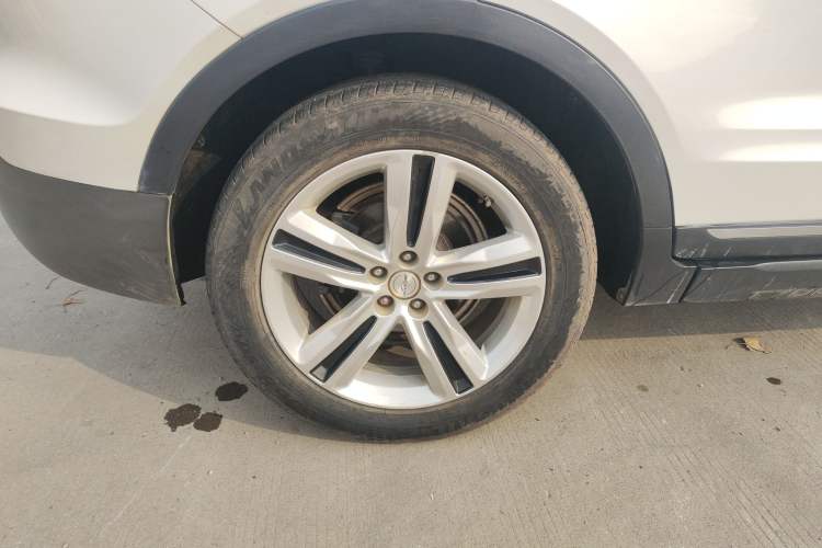 Used Zotye T700 2017 1.8T Dual-Clutch Luxury Model
