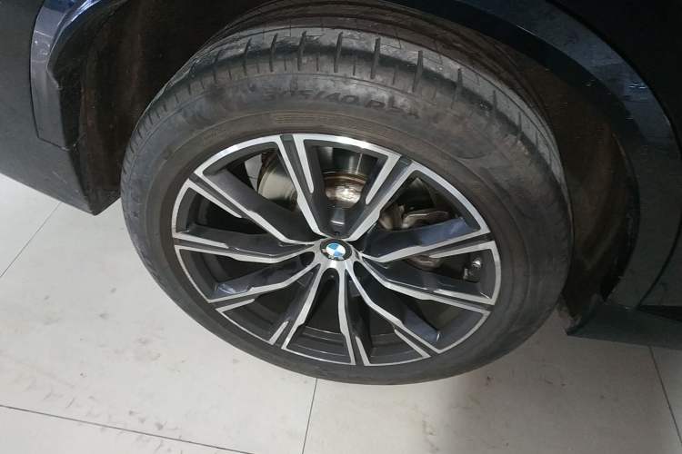 Used BMW X5 2022 Restyled xDrive 30Li Luxury Version M Sport Package
