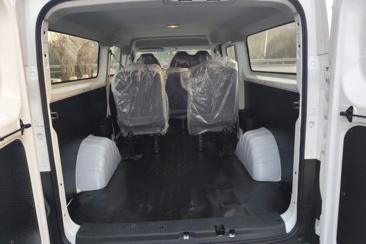 Used SAIC MAXUS Dana V1 