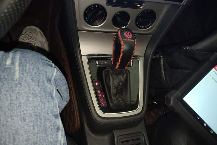 Used Volkswagen Lavida 2013 Revised Version 1.4 TSI DSG Comfort Edition
