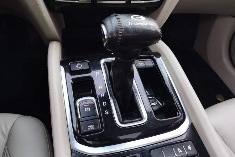 Used GAC Trumpchi GS8 2017 320T Two-Wheel Drive Luxury Smart Connectivity Version (7 Seats)
