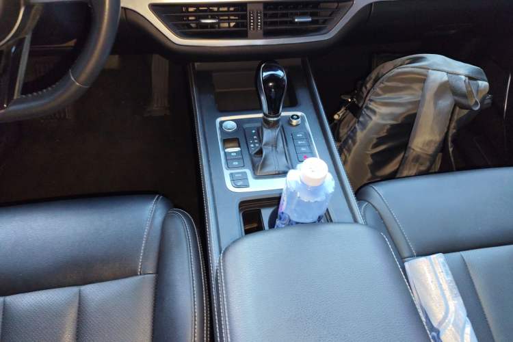 Used BYD Tang 2018 2.0T Automatic Smart Connect Prestige 7-Seater China V Standard
