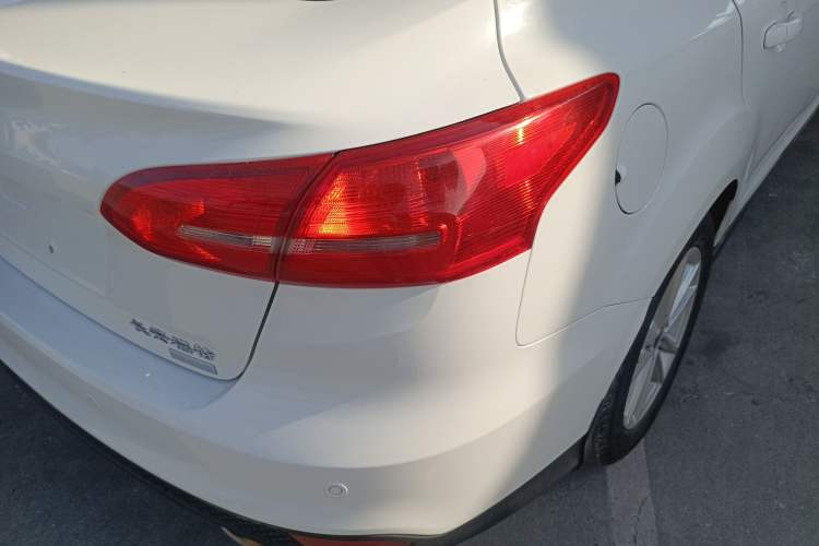 Used Ford Focus 2015 Sedan EcoBoost 180 Automatic Elite Model
