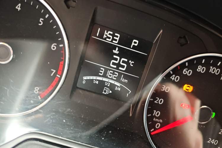 Used Volkswagen Polo 2016 1.6L Automatic Comfort Model