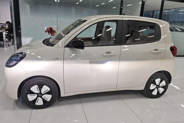 Used Wuling Hongguang MINIEV 2025 Four-Door Version Advanced Edition
