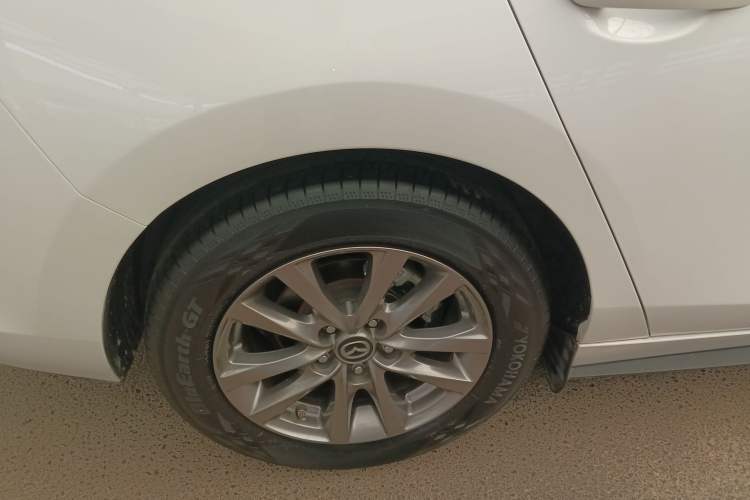 Used Mazda Mazda 3 Axela 2020 1.5L Automatic Luxury Version
