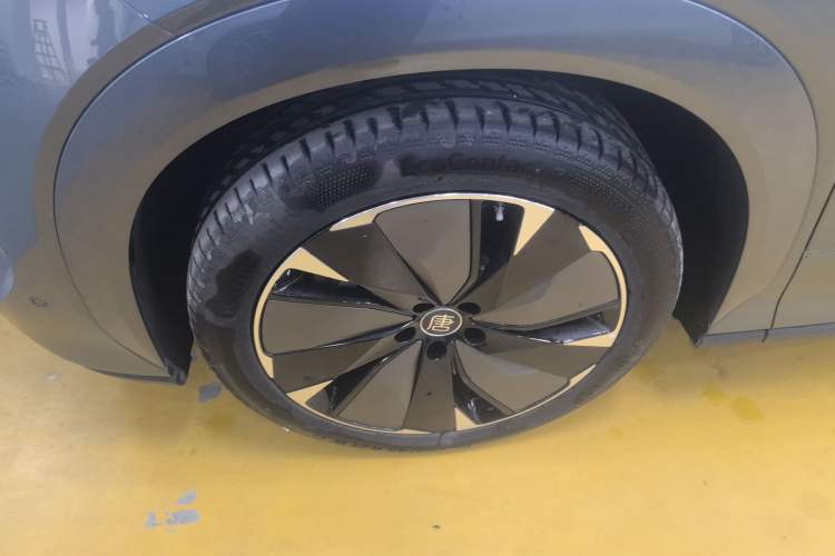 Used BYD Tang L 2025 DM 175KM Drone Player Edition
