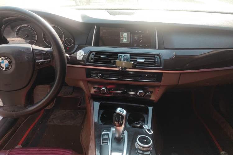 Used BMW 5 Series 2014 525Li Leading Model