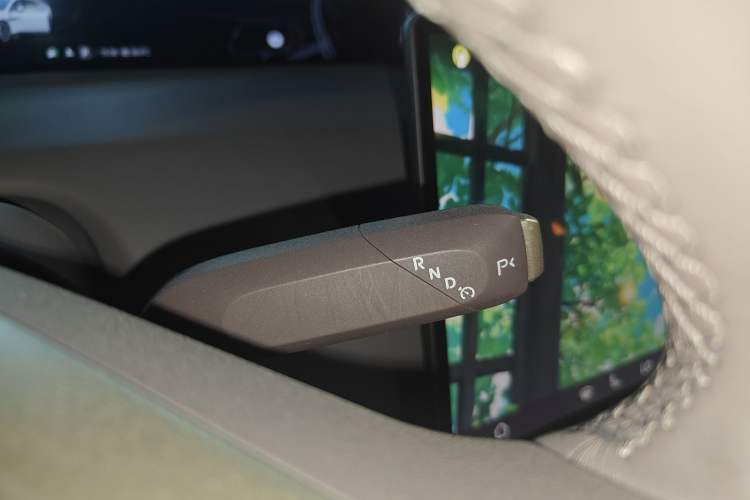 Used  12 2025 Ultra Extended-Range Edition
