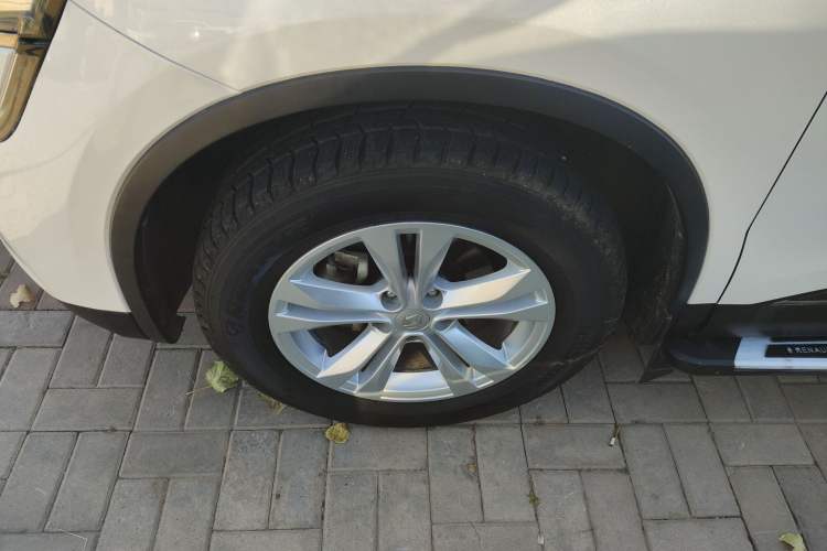 Used Renault Koleos 2017 2.0L Two-Wheel-Drive Leading Edition
