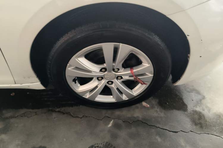 Used Peugeot 408 2014 1.8L Manual Leading Edition