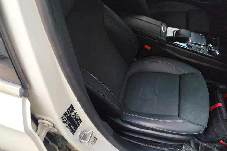 Used Mercedes-Benz A-Class 2022 Revised Version A 200 L Sport Sedan Fashionable Style