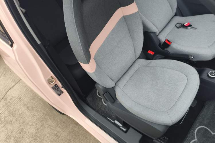 Used Wuling Hongguang MINIEV 2022 Macaron Premium Model – Lithium Iron Phosphate
