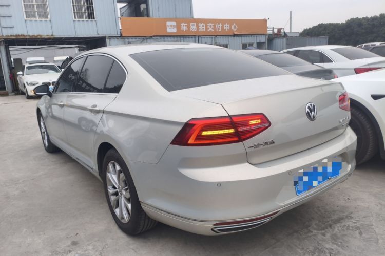 Used Volkswagen Magotan 2017 330TSI DSG Luxury Model
