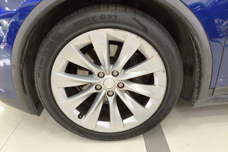 Used Tesla Model X 2019 Long-Range Version
